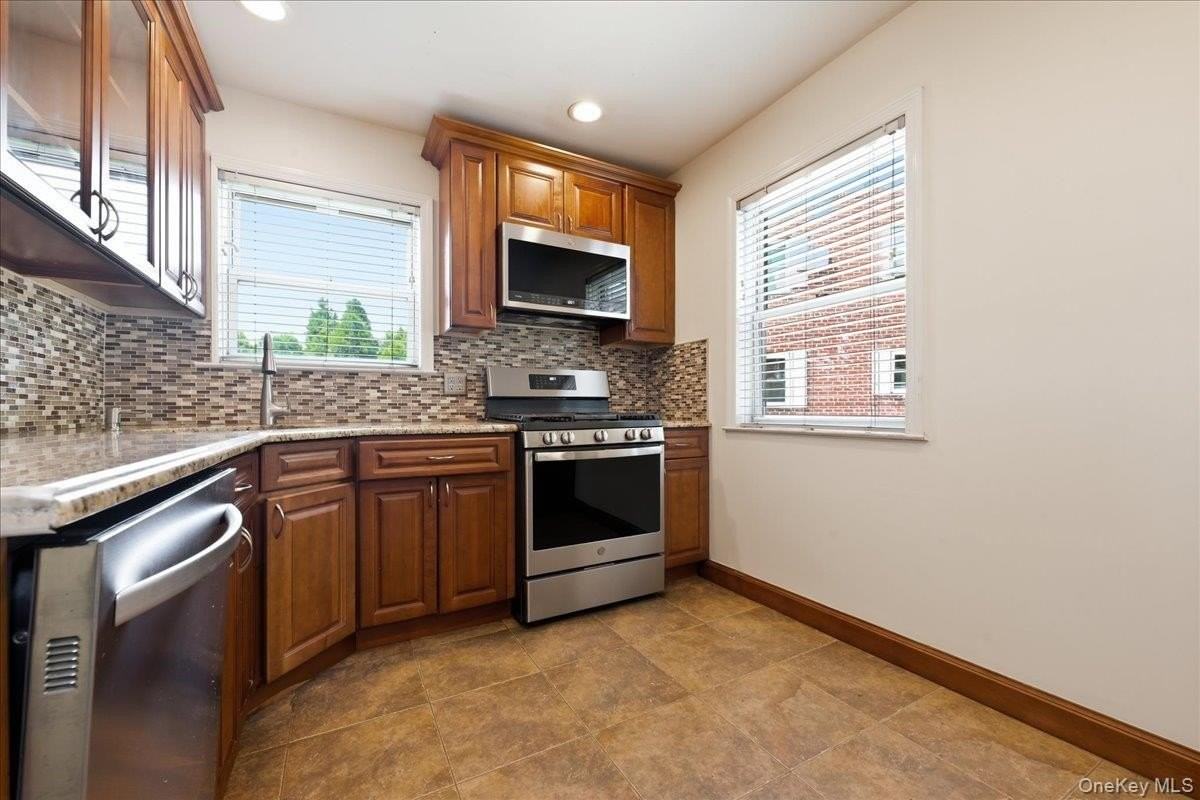 26070 73rd Ave - Photo 5 of 27