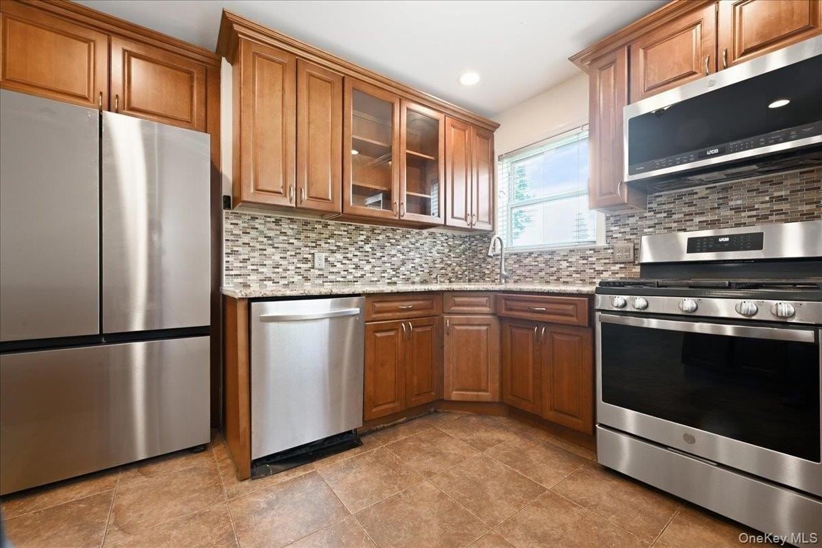 26070 73rd Ave - Photo 6 of 27