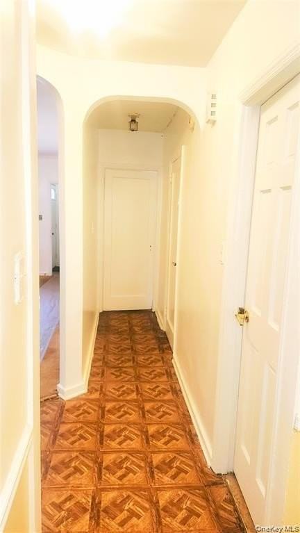 664 Remsen Ave - Photo 5 of 36