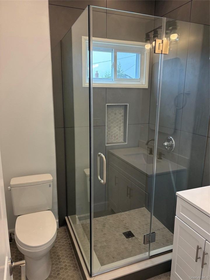 1006 Pennsylvania Ave Uppr - Photo 7 of 10