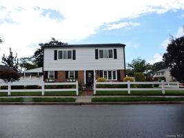 featured image of 235 Fieldmere St