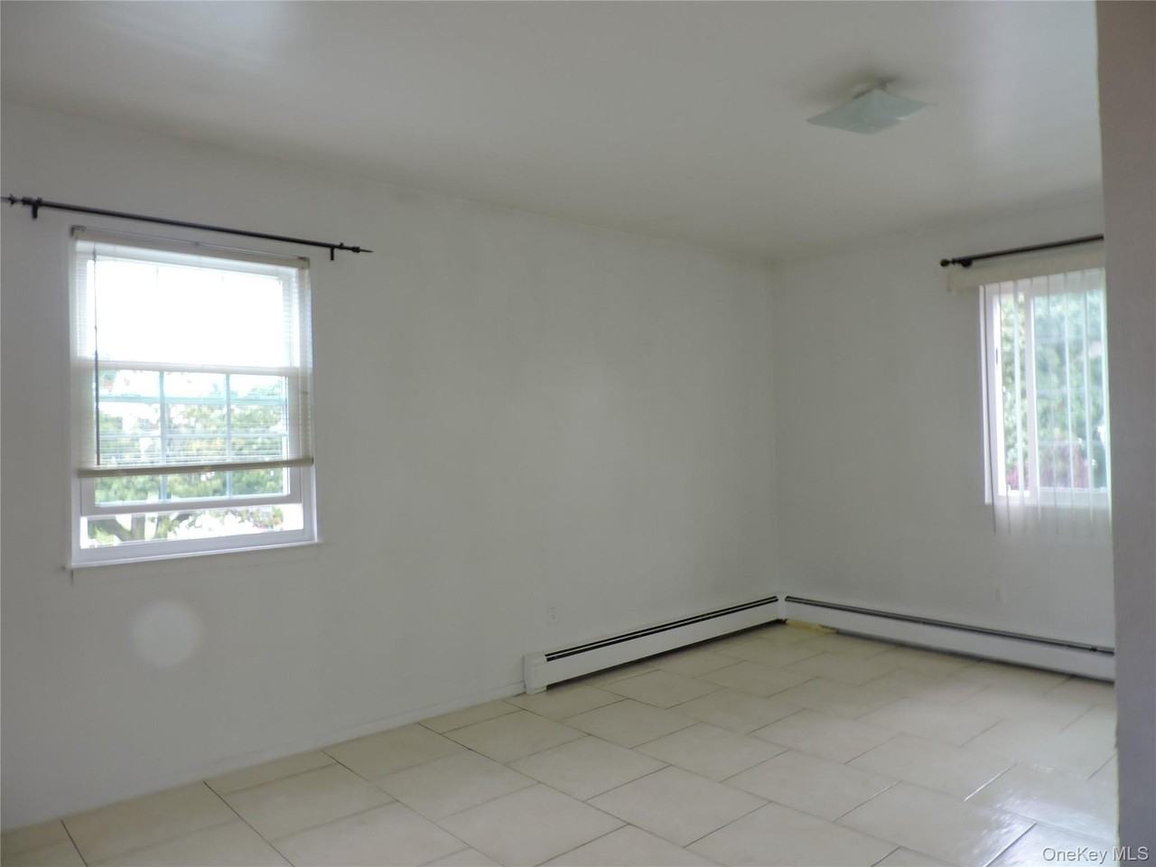 235 Fieldmere St - Photo 4 of 12
