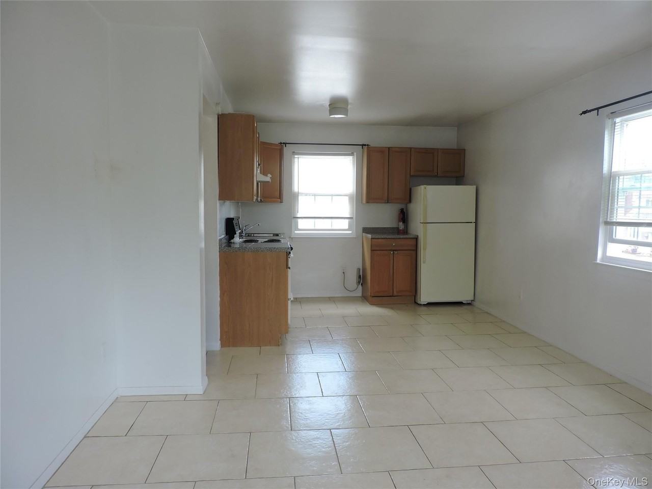 235 Fieldmere St - Photo 6 of 12