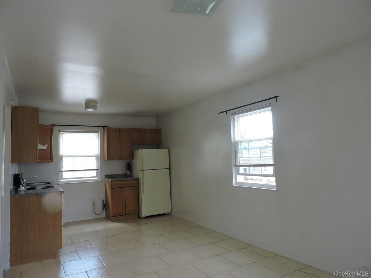 235 Fieldmere St - Photo 7 of 12