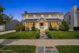 407 N Douglas Ave - Photo 1 of 1