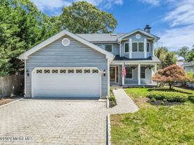 51 Venice Dr - Photo 1 of 1