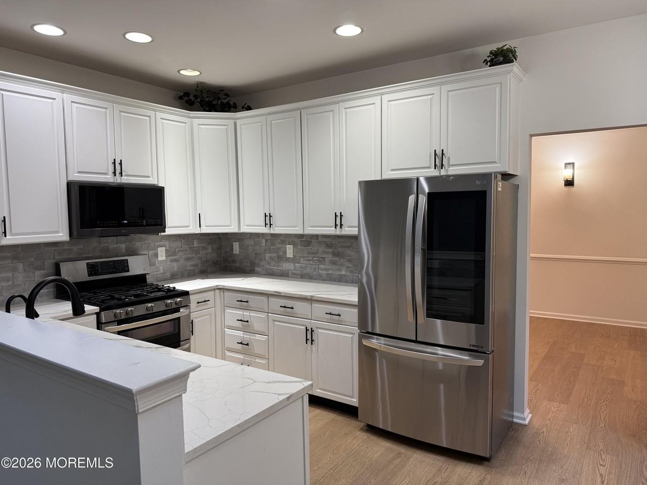 33 Brownstone Rd - Photo 3 of 25