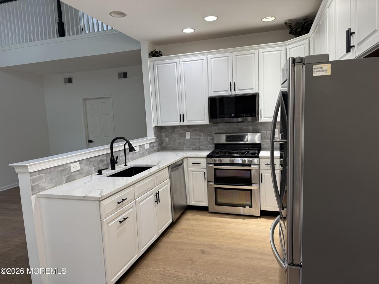 33 Brownstone Rd - Photo 4 of 25