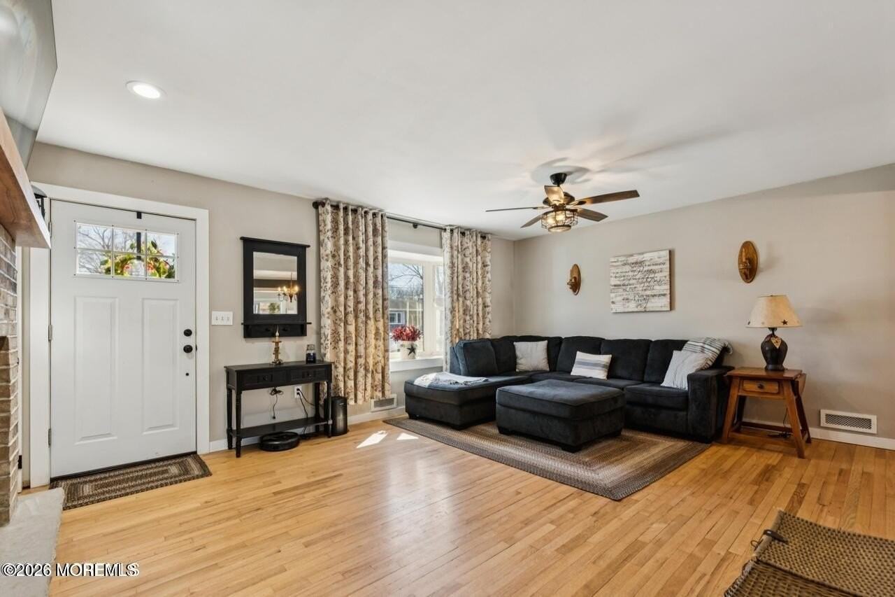 85 Coral Dr - Photo 2 of 22