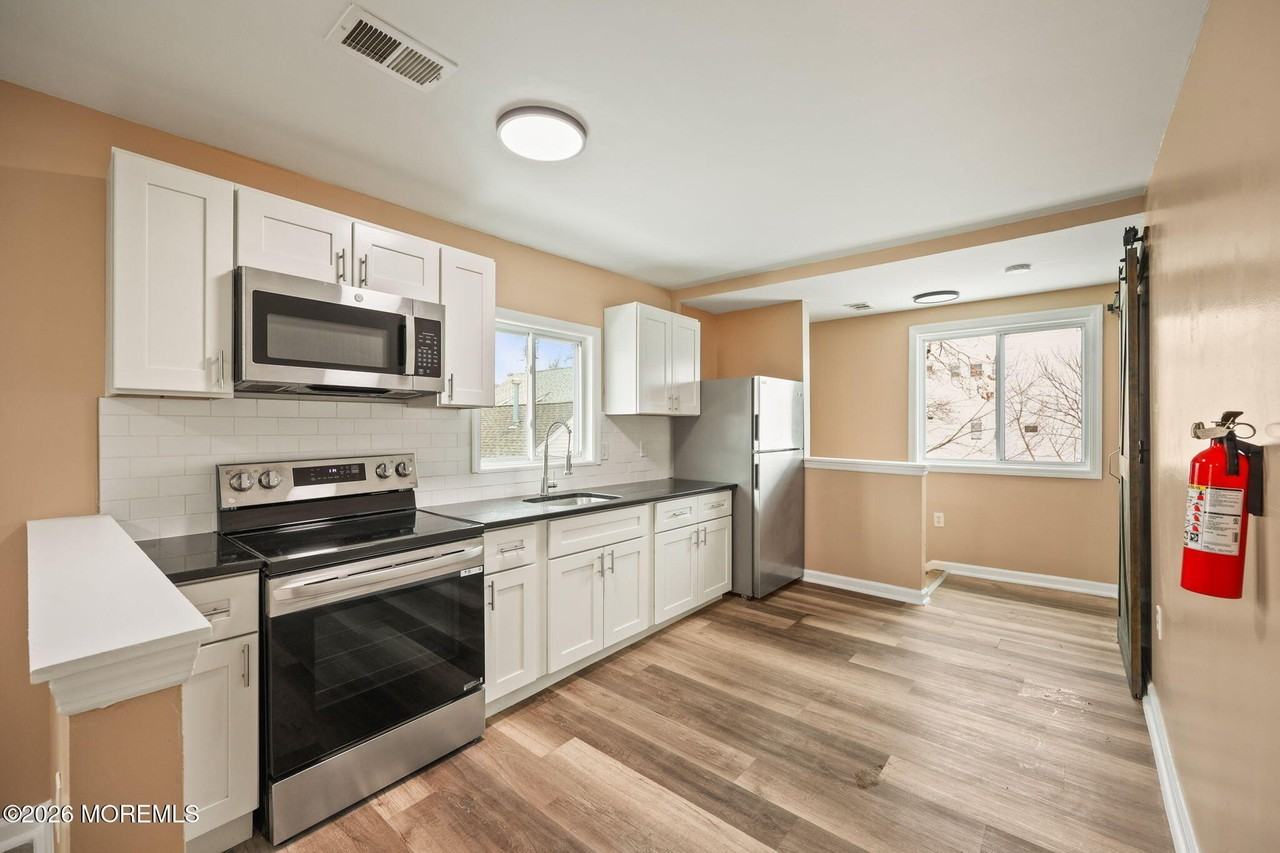 143 Center Ave #2 - Photo 4 of 14