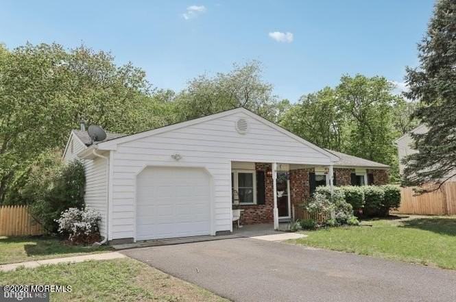 14 Virginia Dr - Photo 2 of 16