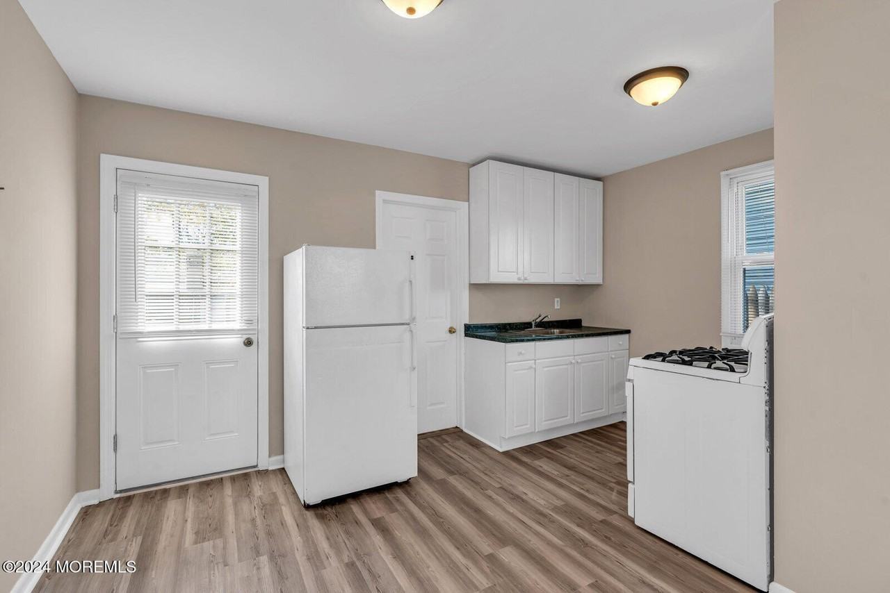 33 Drs James Parker Blvd - Photo 4 of 16
