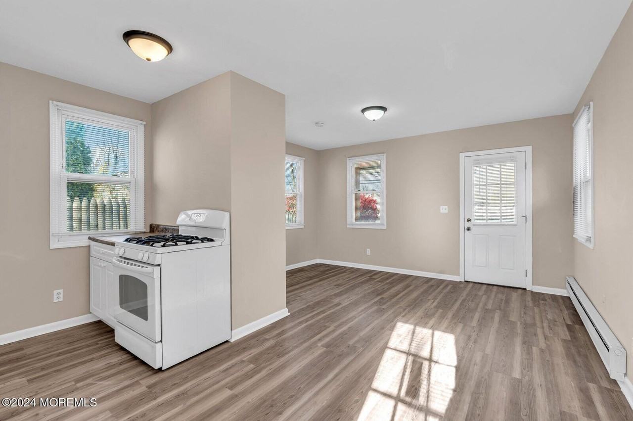 33 Drs James Parker Blvd - Photo 6 of 16