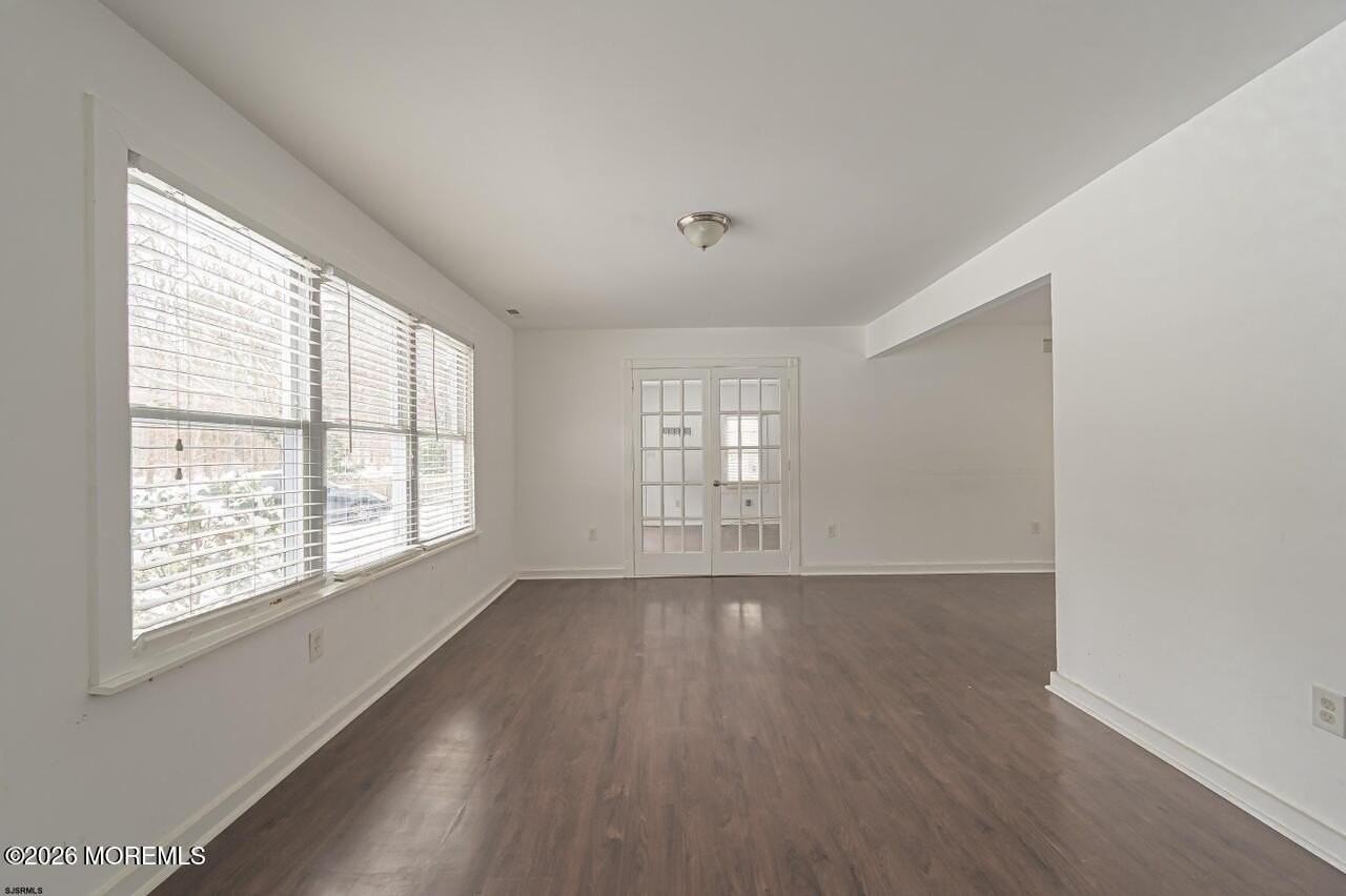 401 S Ash Ave - Photo 7 of 26