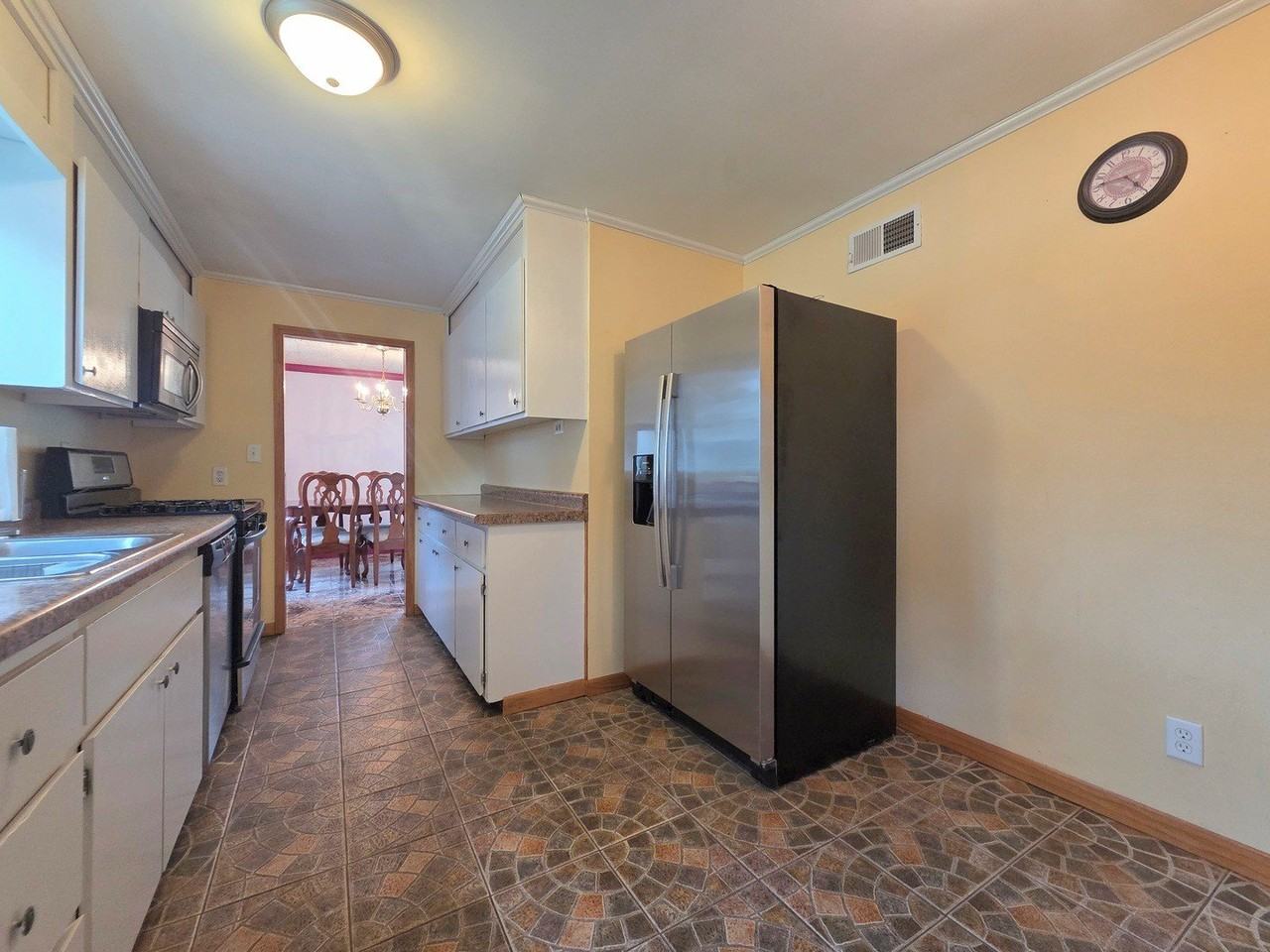 336 E Orchard St - Photo 7 of 31