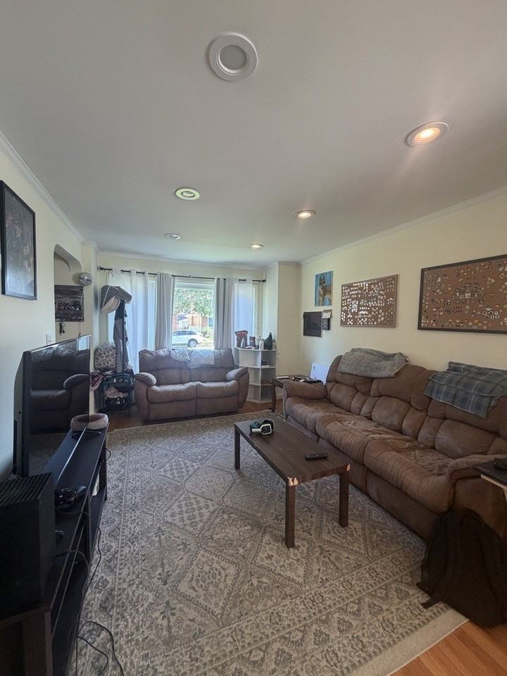5120 Sherwin Ave - Photo 2 of 8