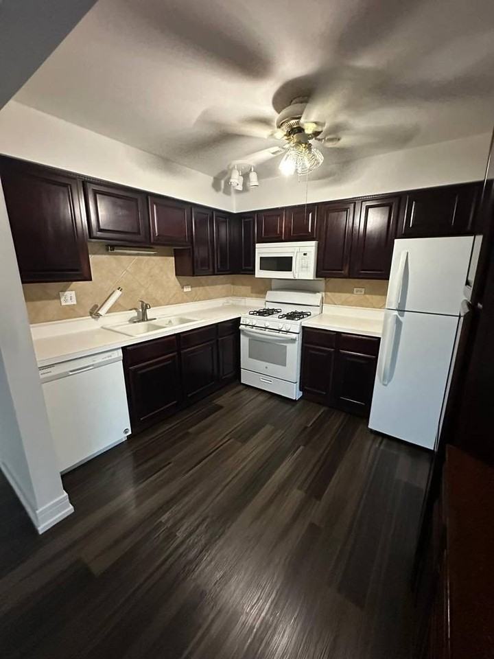 1100 E Randville Dr #110 - Photo 5 of 17