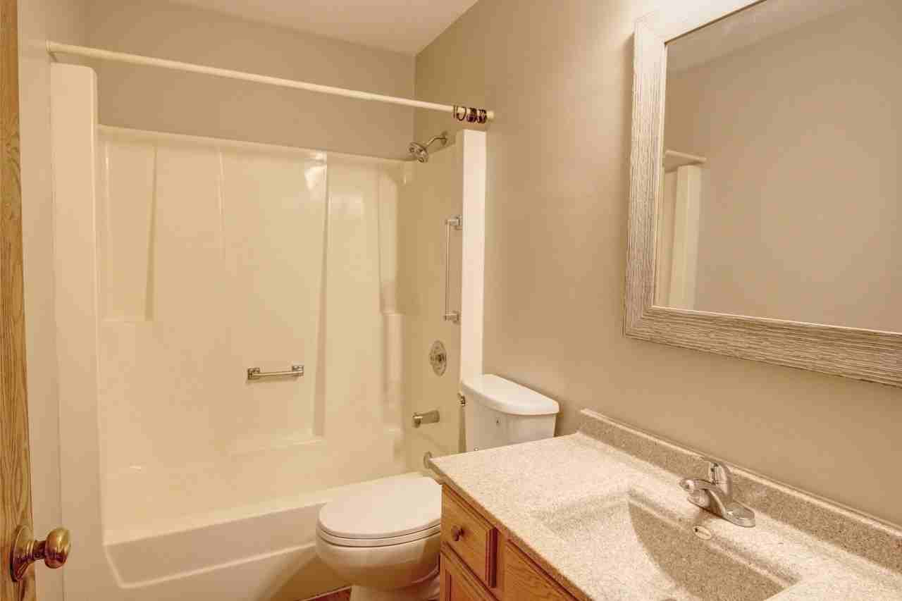 1324 Post Oak Ct - Photo 5 of 13