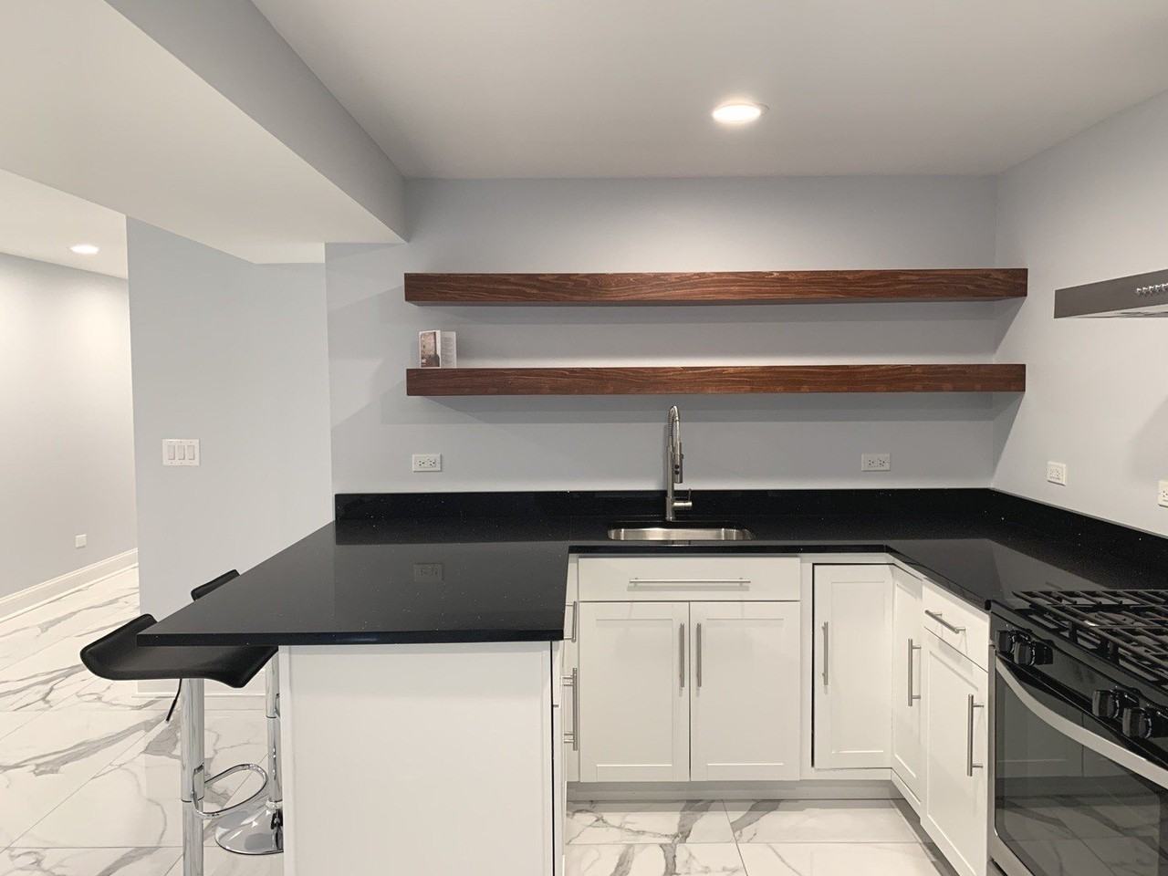 3929 N Whipple St #G - Photo 3 of 18