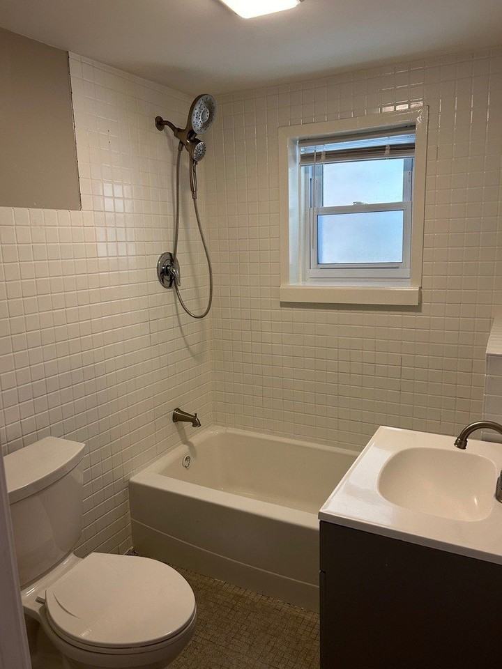 2839 N Southport Ave #G - Photo 6 of 9