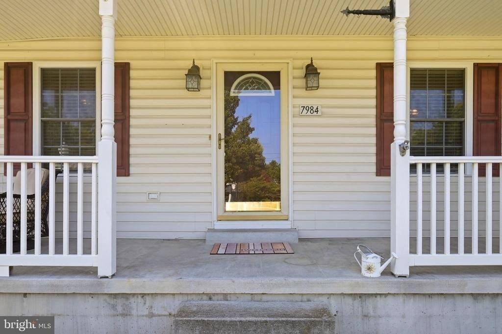 7984 Main St - Photo 4 of 36