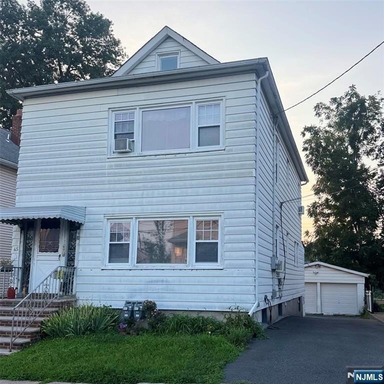 45 Morrissee Ave - Photo 2 of 9