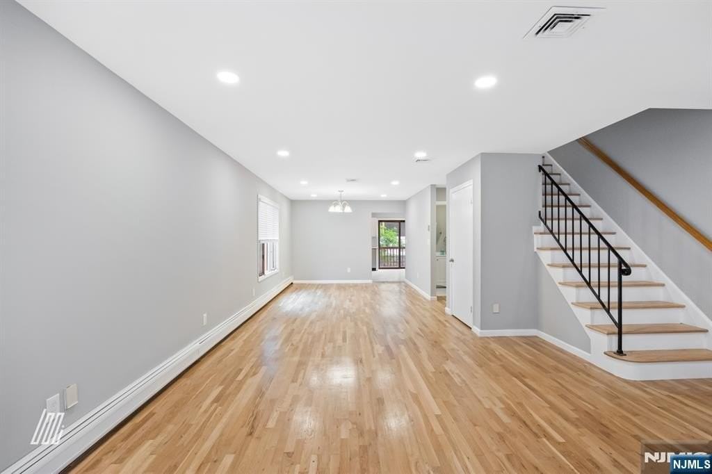 213 5th St #A - Photo 3 of 24