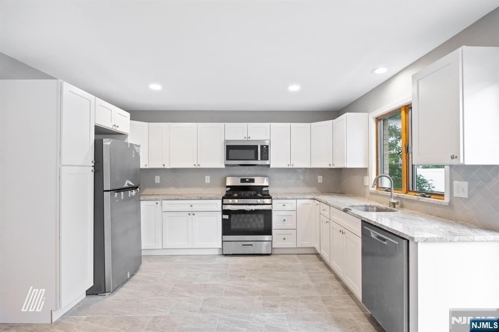 213 5th St #A - Photo 7 of 24