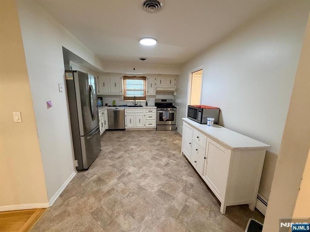 566 Anderson Ave - Photo 2 of 17