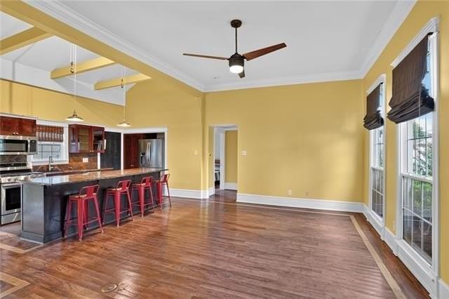 516 Peniston St - Photo 3 of 16