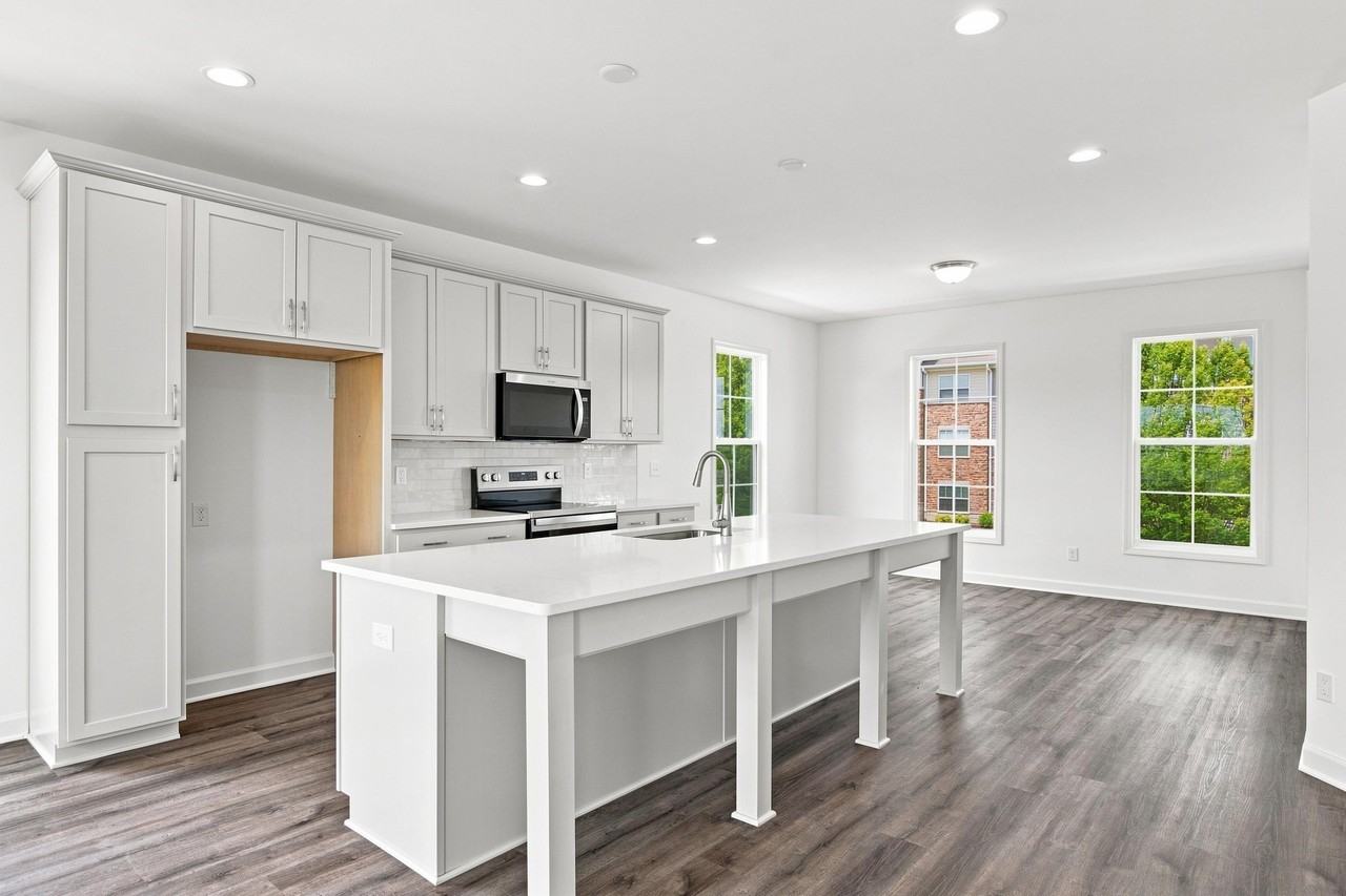 325 Quin W Stuart Blvd Nw - Photo 3 of 44