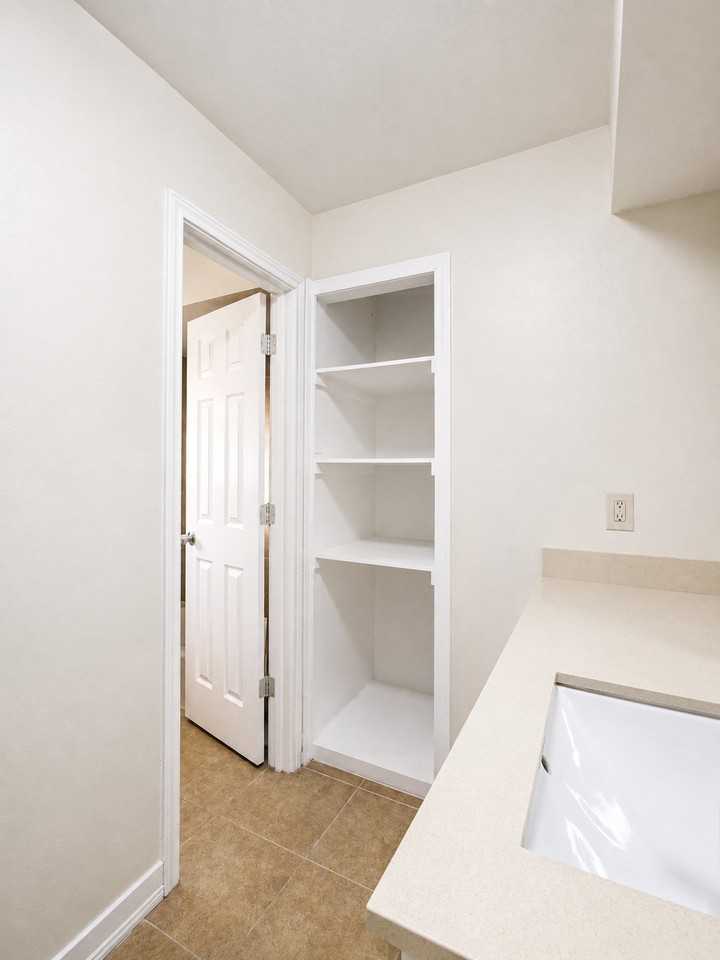 7618 Thistle Ln - Photo 6 of 14