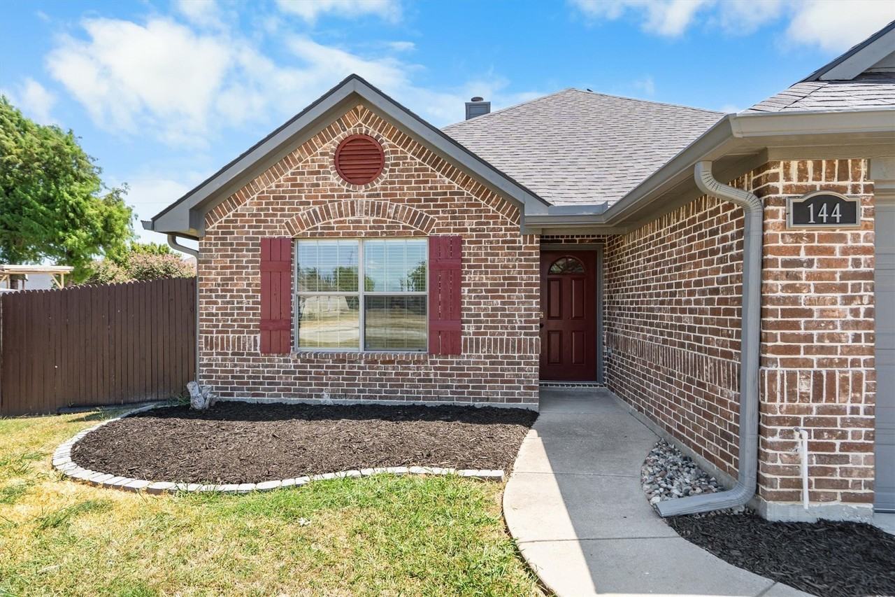 144 Price Cir - Photo 3 of 36