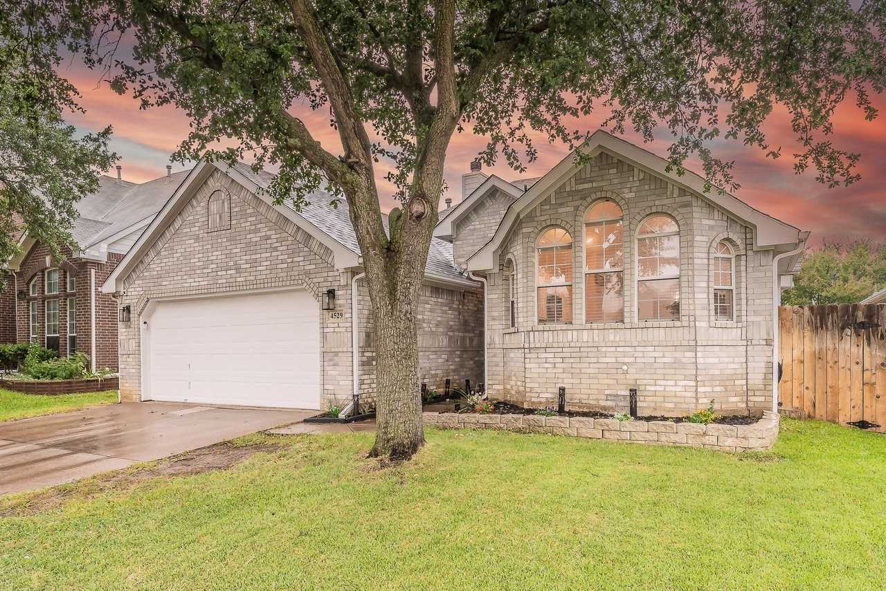 4529 Angelina Way - Photo 3 of 35