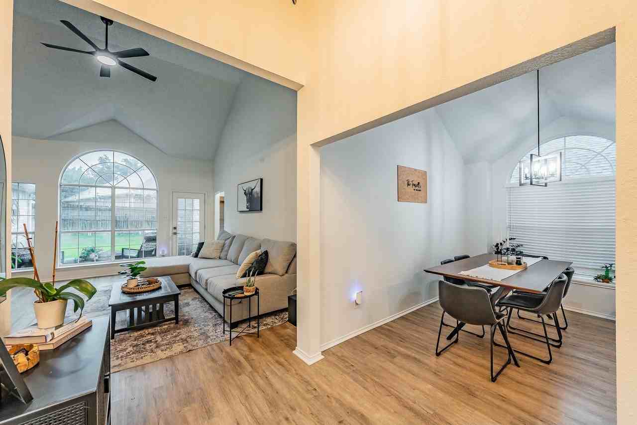 4529 Angelina Way - Photo 4 of 35