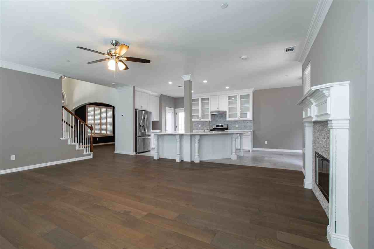 515 Southridge Way - Photo 7 of 26