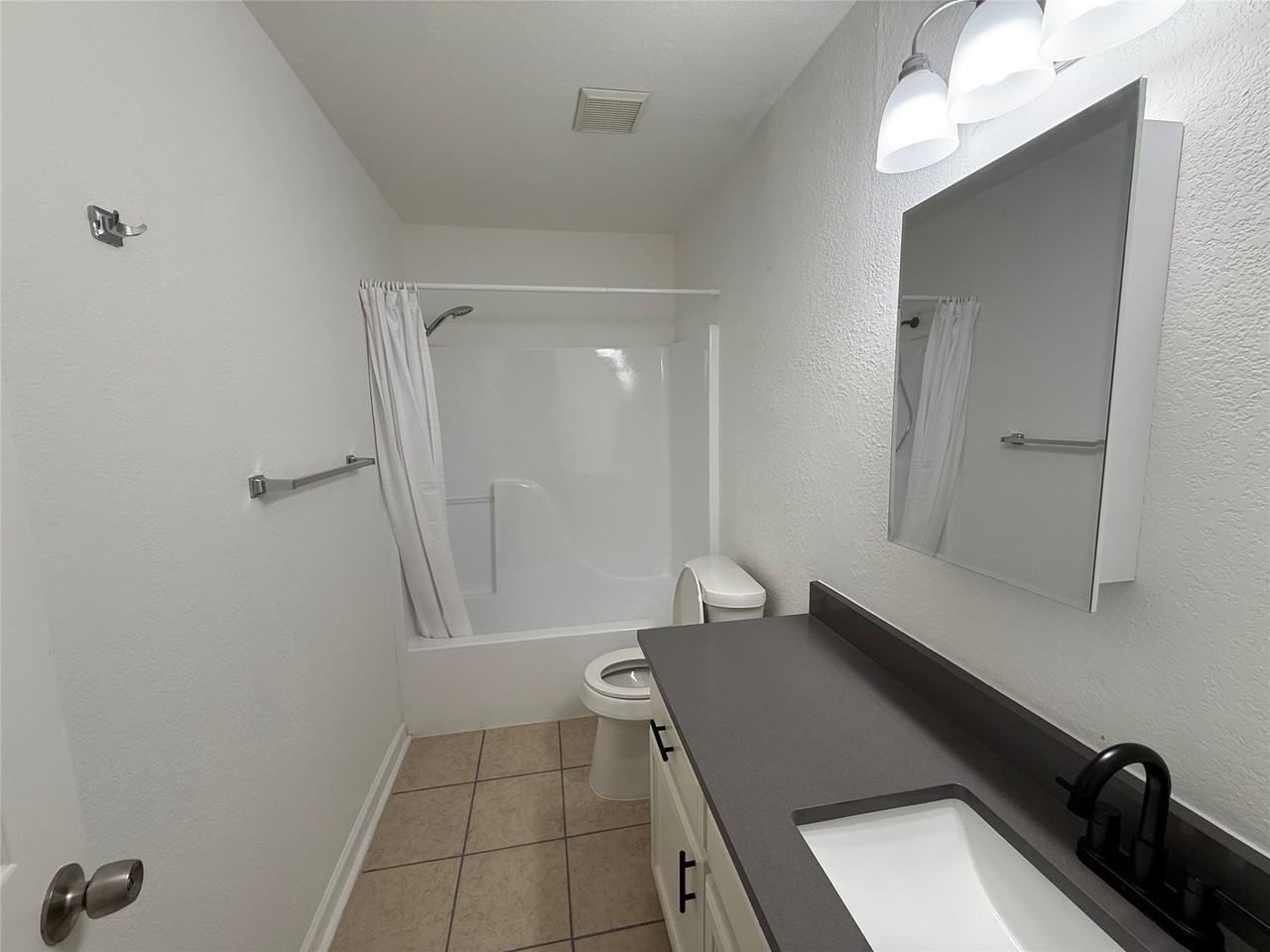 2601 N Hickory St #A - Photo 3 of 13