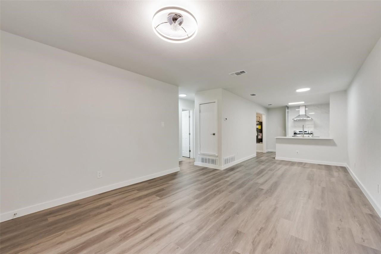 1000 Mary St - Photo 6 of 22