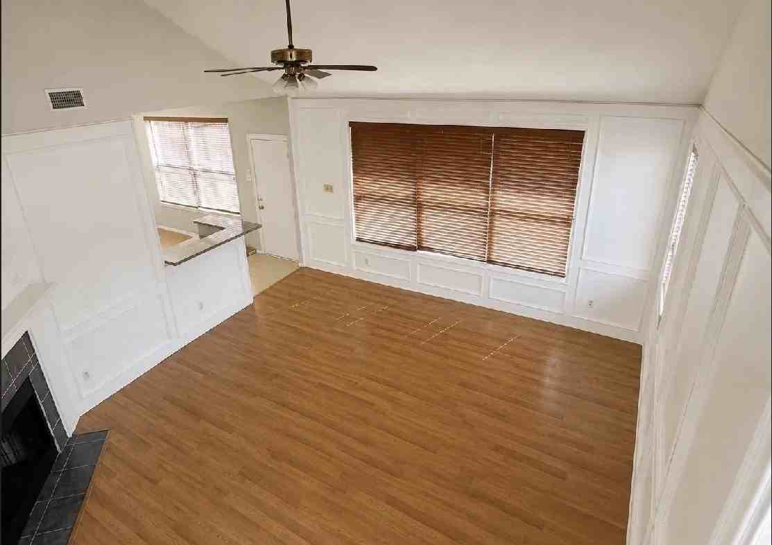 2401 Autumndale Dr - Photo 7 of 18