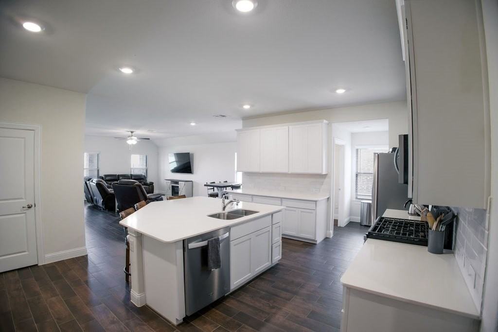 4174 Beamer Dr - Photo 6 of 18