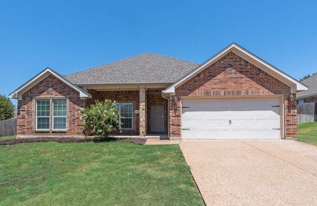 112 Singletree Ln - Photo 2 of 24