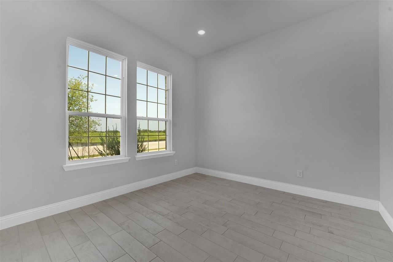 3004 Cremini Fls - Photo 3 of 29