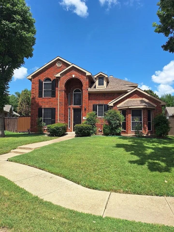 403 Colony Dr - Photo 3 of 14