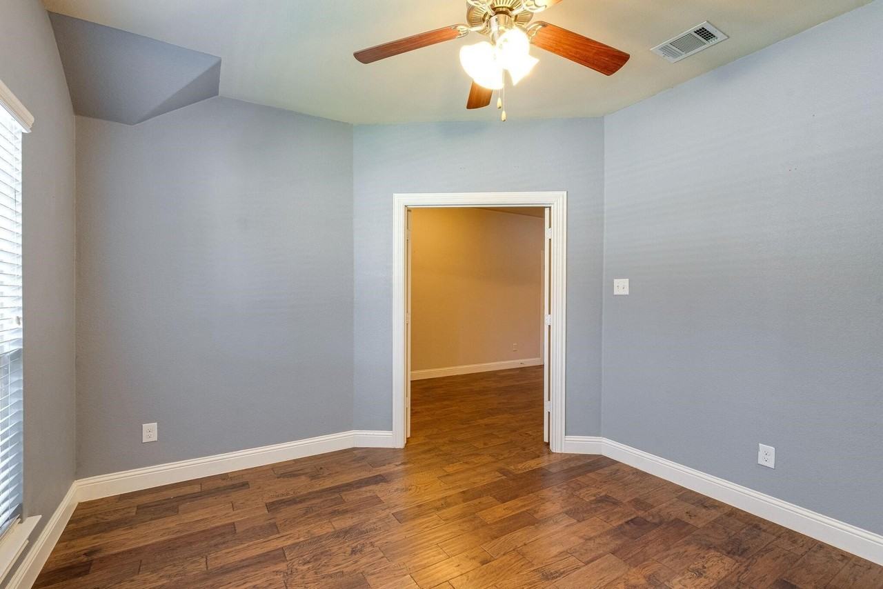 3801 Tunstall Dr - Photo 7 of 38