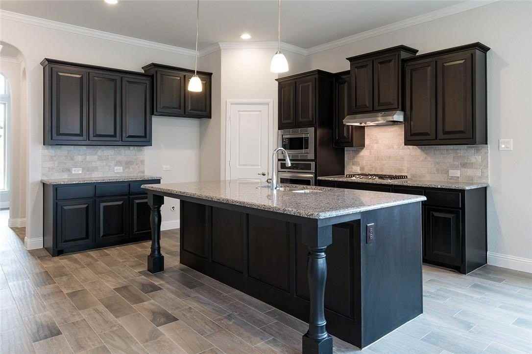 4004 Knollbrook Ln - Photo 4 of 26