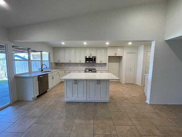 5220 Sherman Dr - Photo 3 of 10