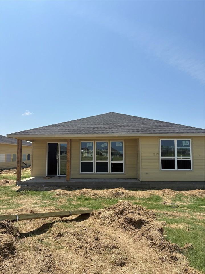 137 Walker Ln - Photo 2 of 3