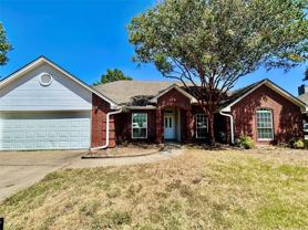 7724 Sagebrush Ct N - Photo 1 of 1