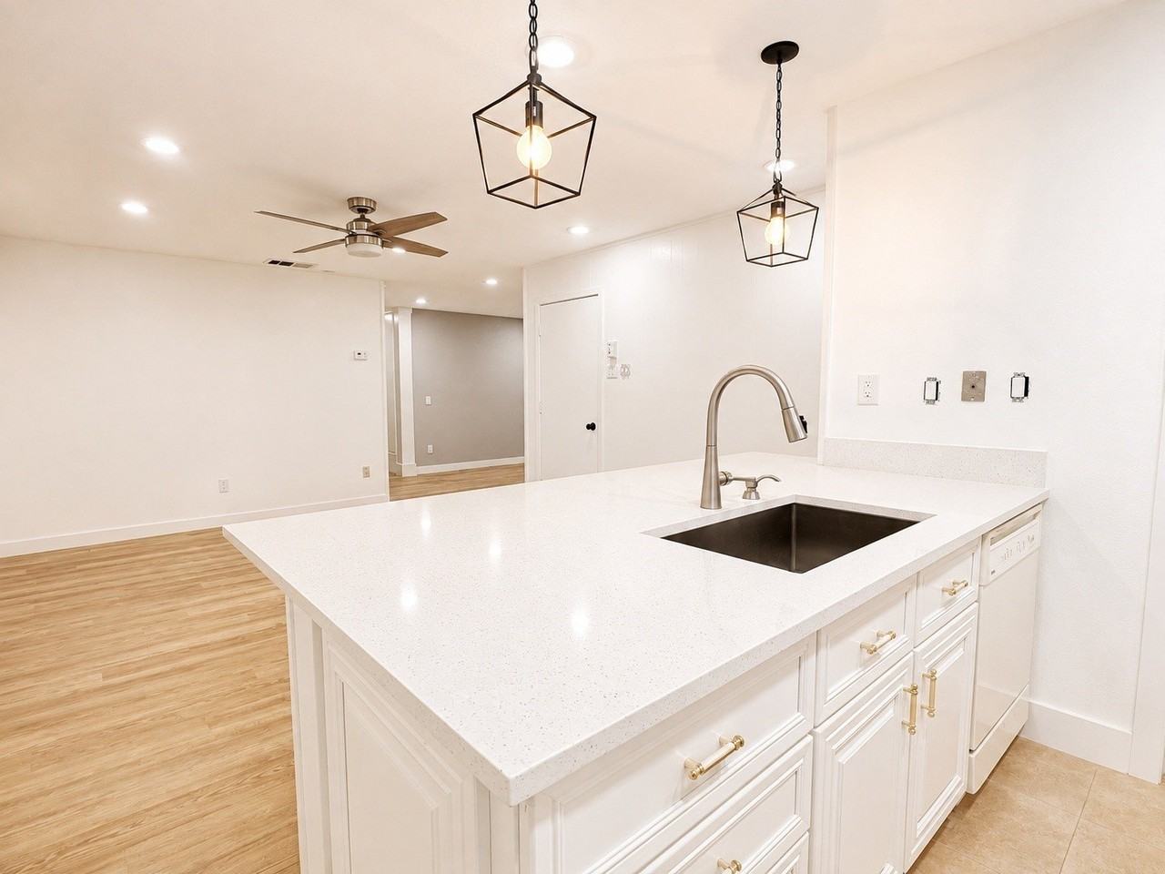 1604 Lorrie Dr - Photo 6 of 19