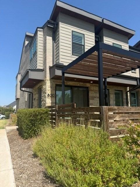 800 Bandera Ct - Photo 2 of 14